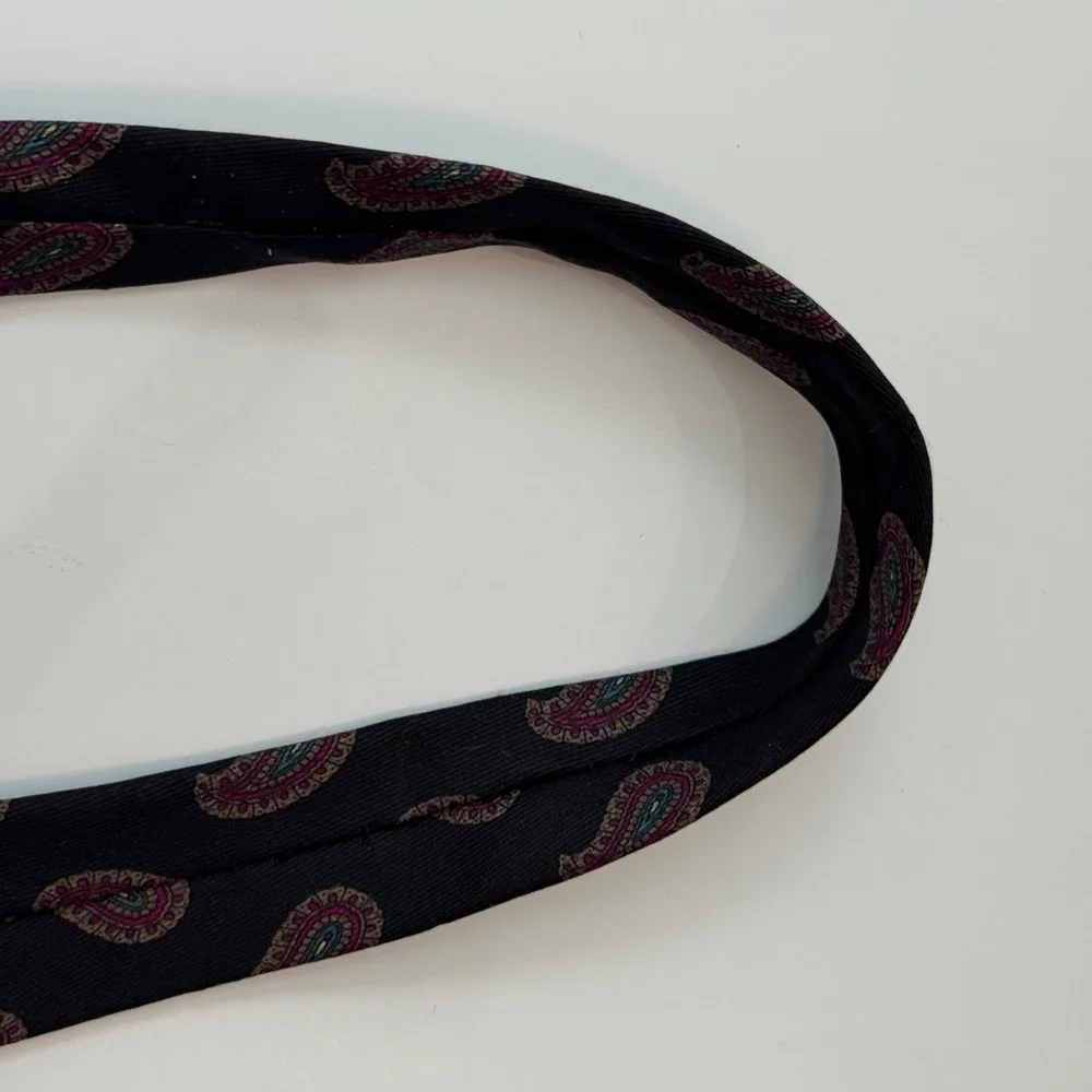 Robert Talbott Hand Sewn Classic Black‎ Paisley Silk Blend Necktie for Men